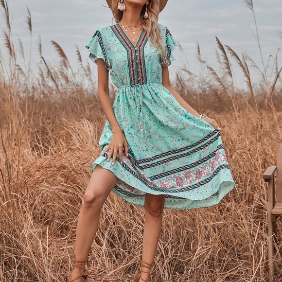 Boho Mint V Neck Button Ruffle Short Sleeve Dress - Picture 2 of 5